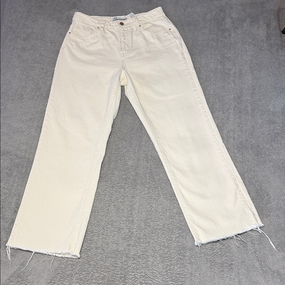 Zara White/Cream Straight-Leg Jeans